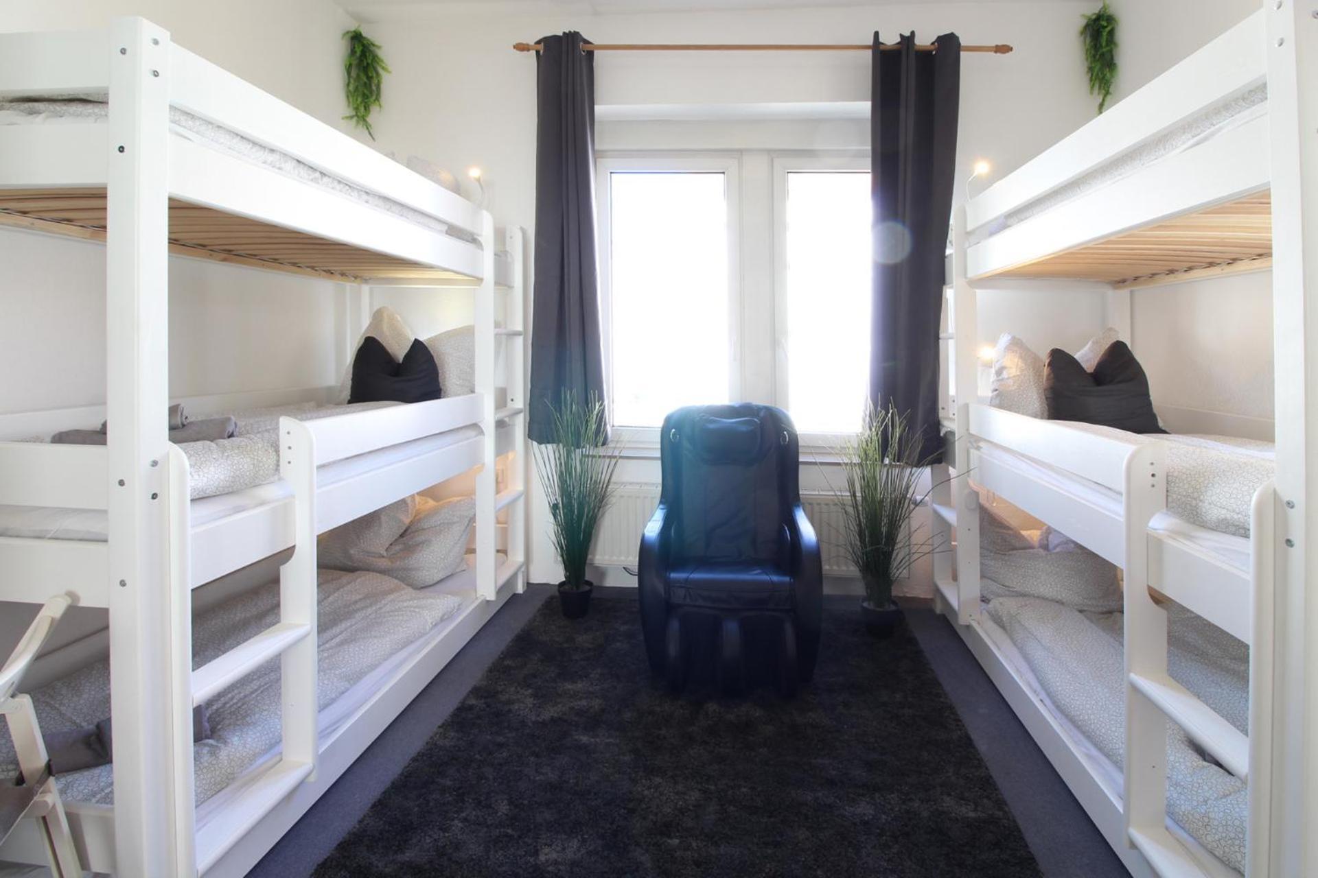 Hotel Ulm Zentrum - Komplettes Zimmer, Hochbett, Android Tv & Eigenem Bad - Perfekt Fuer Familien & Gruppen ภายนอก รูปภาพ