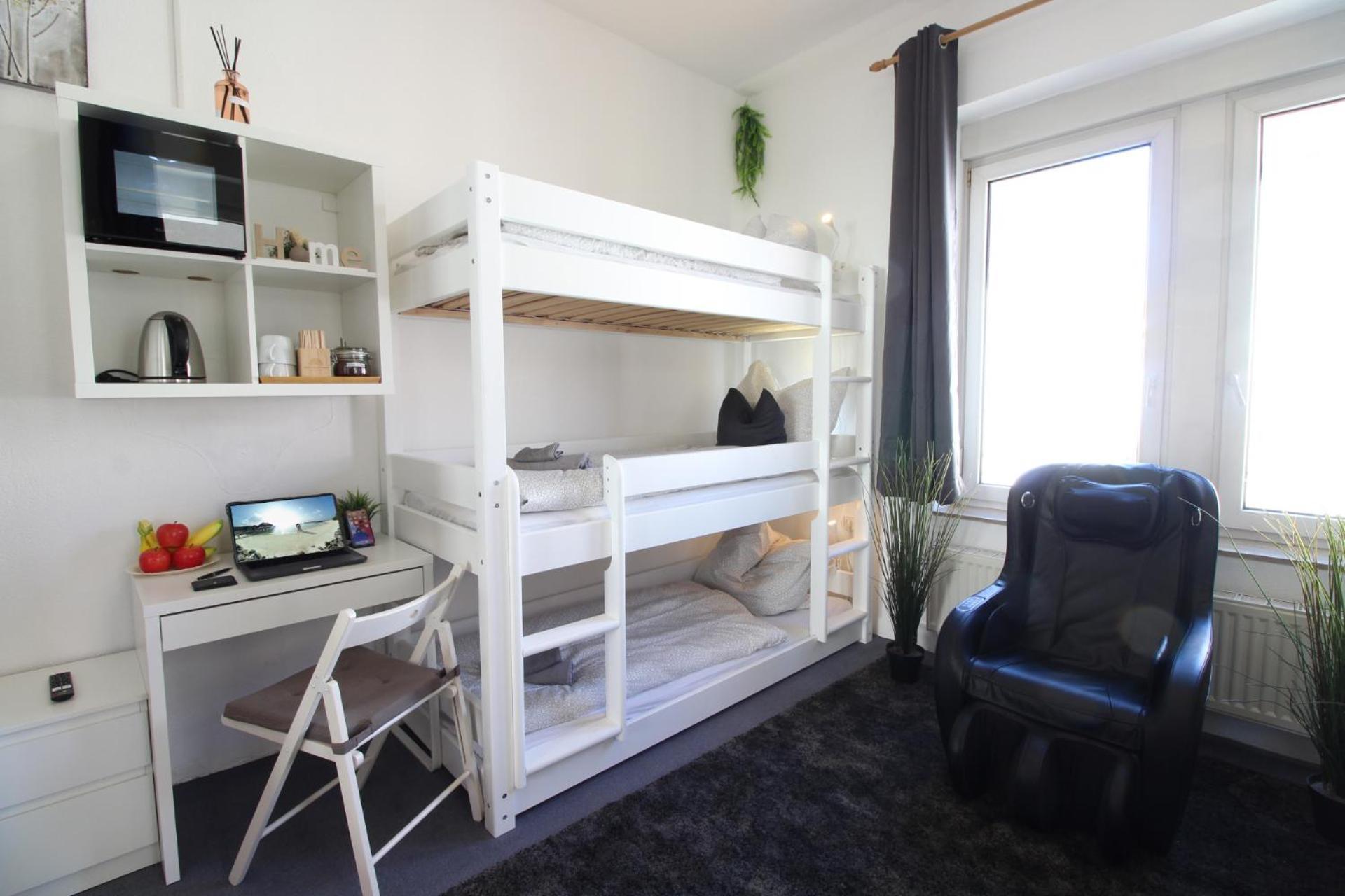 Hotel Ulm Zentrum - Komplettes Zimmer, Hochbett, Android Tv & Eigenem Bad - Perfekt Fuer Familien & Gruppen ภายนอก รูปภาพ