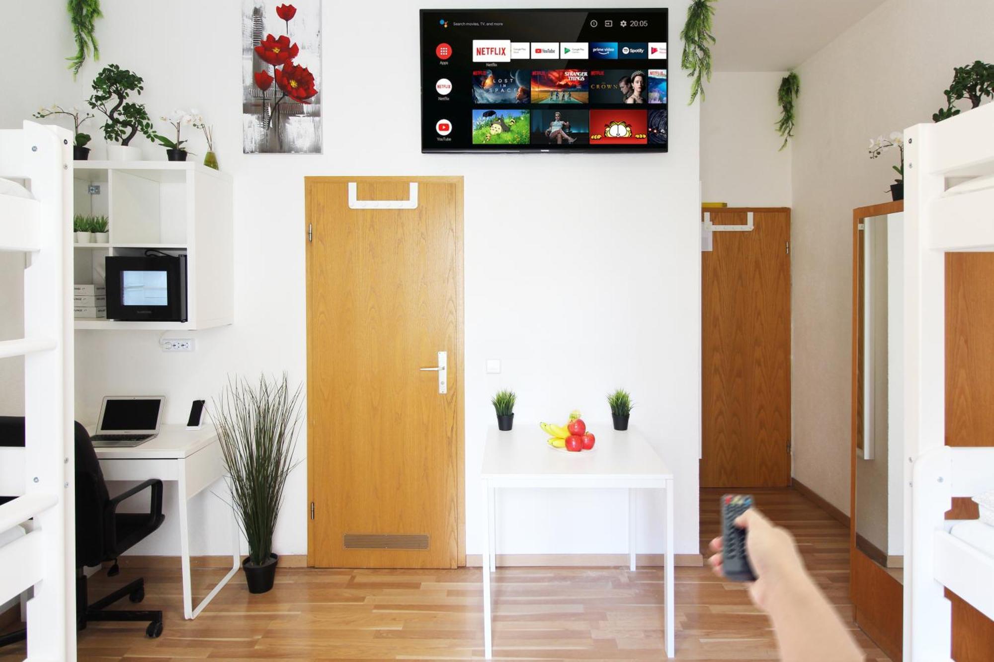 Hotel Ulm Zentrum - Komplettes Zimmer, Hochbett, Android Tv & Eigenem Bad - Perfekt Fuer Familien & Gruppen ภายนอก รูปภาพ