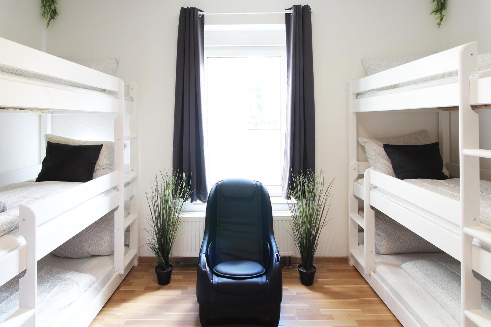 Hotel Ulm Zentrum - Komplettes Zimmer, Hochbett, Android Tv & Eigenem Bad - Perfekt Fuer Familien & Gruppen ภายนอก รูปภาพ