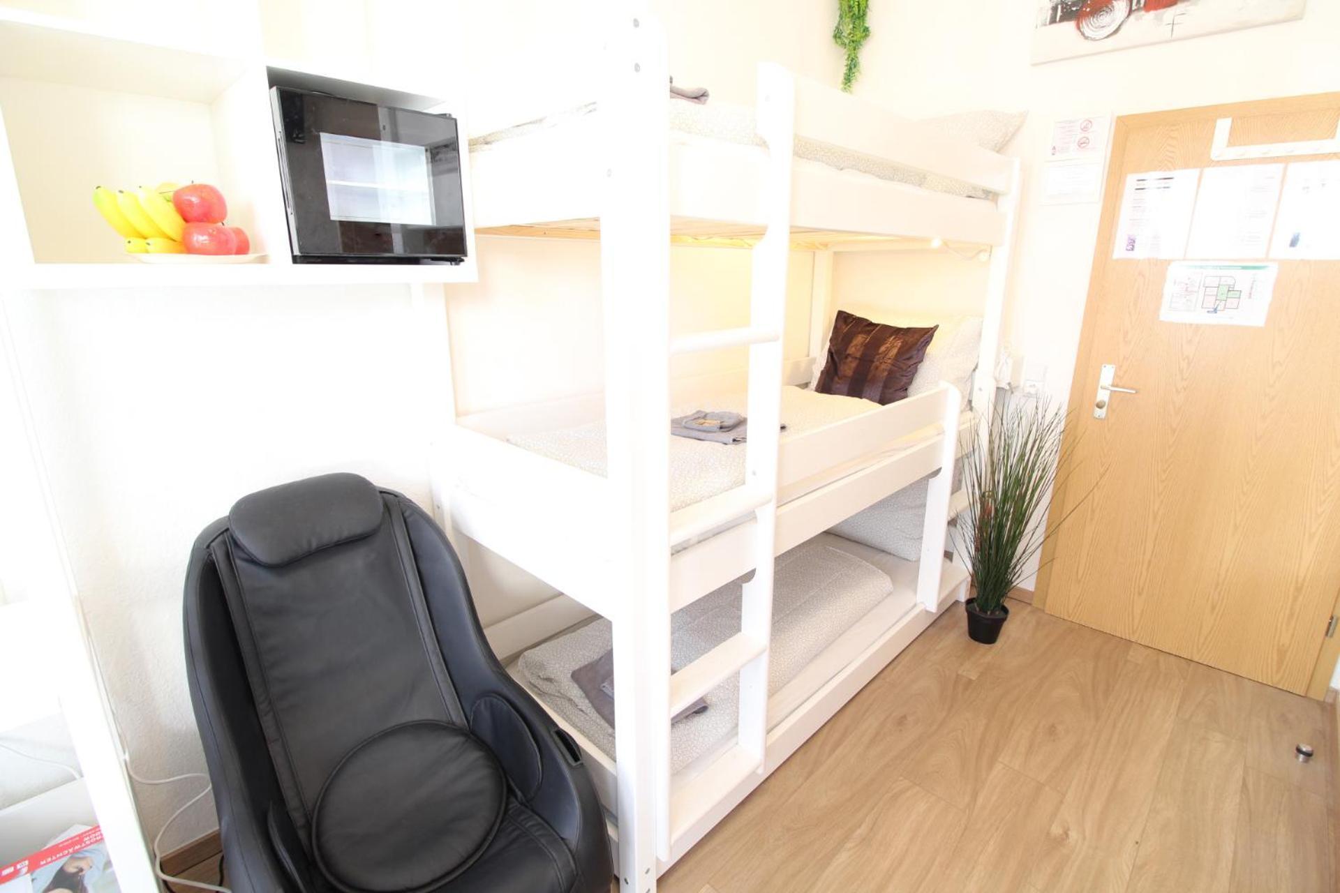 Hotel Ulm Zentrum - Komplettes Zimmer, Hochbett, Android Tv & Eigenem Bad - Perfekt Fuer Familien & Gruppen ภายนอก รูปภาพ