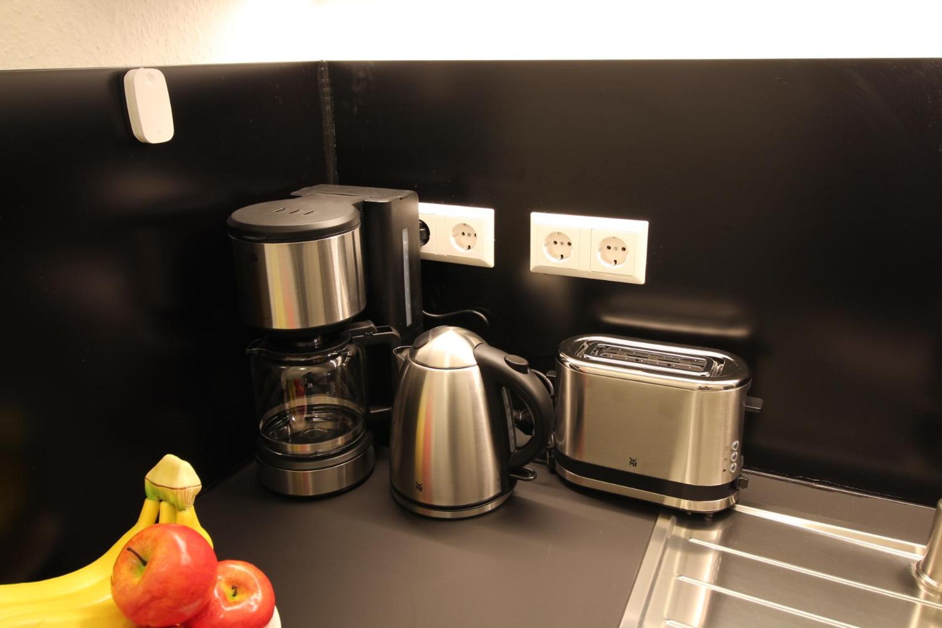 Hotel Ulm Zentrum - Komplettes Zimmer, Hochbett, Android Tv & Eigenem Bad - Perfekt Fuer Familien & Gruppen ภายนอก รูปภาพ
